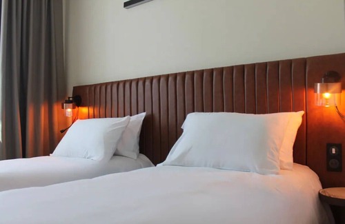 Signes Hotel | Relax & Unwind in Sainte-Baume - Ideal Oasis Near Local Attractions | 2 Units