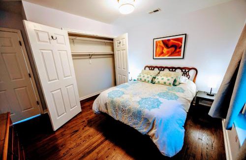 Arlington House | Relax with our 2BR Retreat! Minutes to DC and Pet is Ok! BBQ and Free Parking