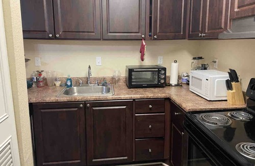 Peachtree Corners Apartment | Relax with the whole family at this peaceful place to stay.