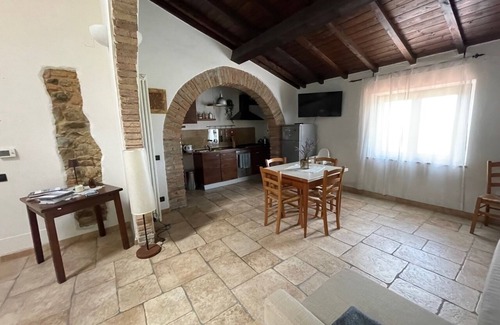 Collesalvetti Apartment | Relaxation in the Tuscan hills Typical Tuscan farmhouse, app.MIELE