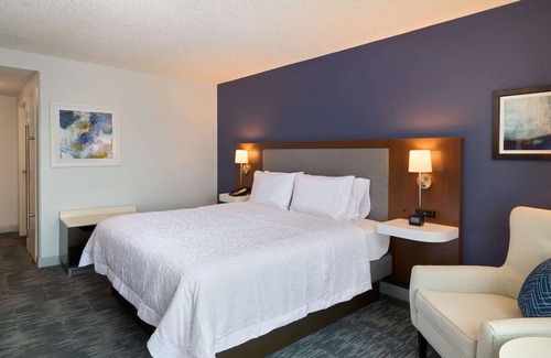 Mount Vernon Triangle Hotel | Relaxation near Main Attractions | 2 Units