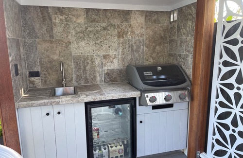 Sunrise Beach House | Relaxed beach living, with sea views, magical sunsets. 4 min walk to Beach.