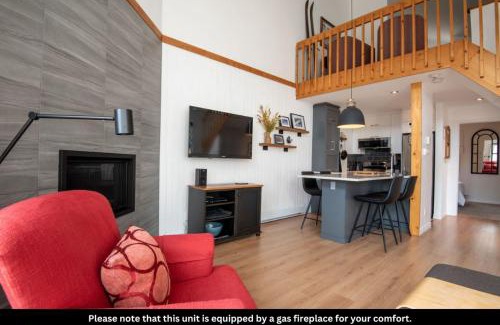 Mont-Tremblant House | Relaxed Chalet with Views of Mont-Tremblant