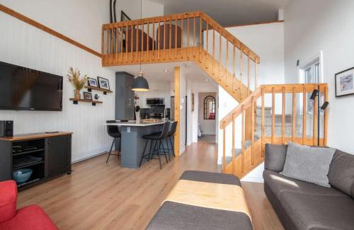 Mont-Tremblant House | Relaxed Chalet with Views of Mont-Tremblant