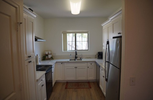 Gilbert Condo | Relaxing 2 bedroom Condo w/heated pool, spa & gym