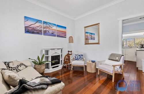 Mandurah House | Relaxing 3-Bedroom Coastal Cottage Near Mandurah Foreshore.