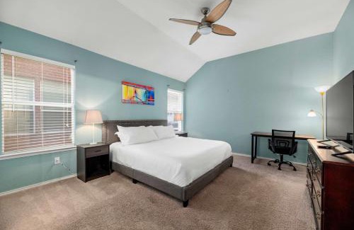 The Colony House | Relaxing 3BR 2BA Oasis - Hot Tub & 5 Beds!