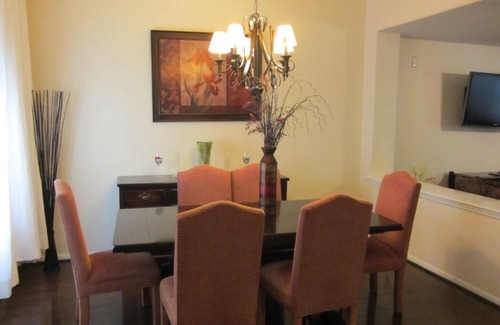 College Park House | Relaxing 4 Bedroom Home