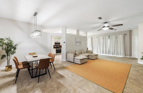 South Gate Ridge House | Relaxing 4BR Home with Saltwater Pool/Spa, Near the Beach, 30 day minimum, perfe