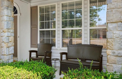 Bella Vista House | Relaxing BV Home near Golfing, Hiking, & Lakes