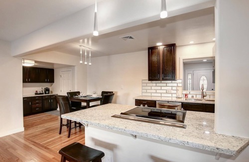 Citrus Heights House | Relaxing getaway with pool, outdoor bar, putting green and pool table