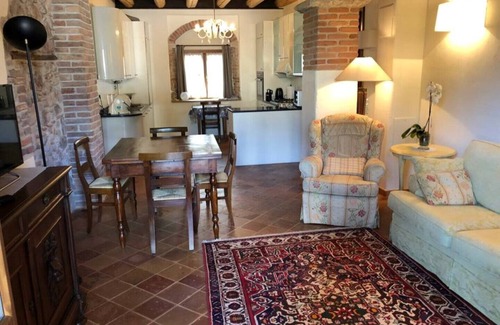 Ovest House | Relaxing historic villa greenery cyclepath to the city center lake Valpolicella