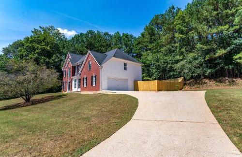 Mableton Villa | Relaxing home close Six Flag 21 miles to airport