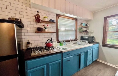 Wasco House | Relaxing home ON the Fox river