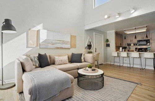 Serra Mesa Condo | Relaxing Homey-Bright & Spacious