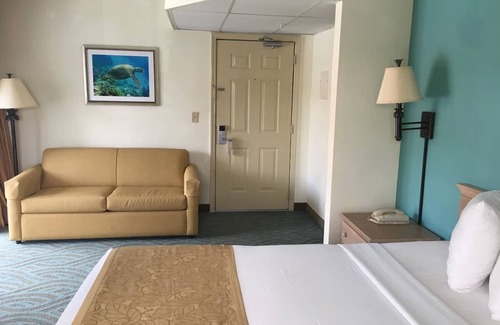 Seabreeze Park Hotel | Relaxing Oceanfront Stay | Private Balcony w/Stunning Sea Views