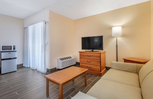 Seabreeze Park House | Relaxing Oceanfront Stay | Private Balcony w/Stunning Sea Views