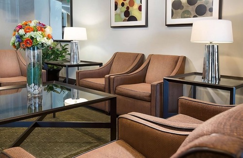 SeaTac Hotel | Relaxing Overnight Stay! Free Parking & Continental Breakfast, Pet-friendly