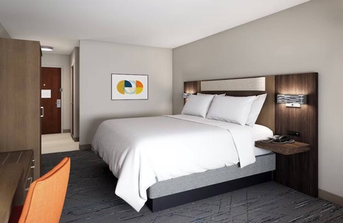 West Kissimmee House | Relaxing Stay Near Orlando Attractions with Free Breakfast & Pool Access