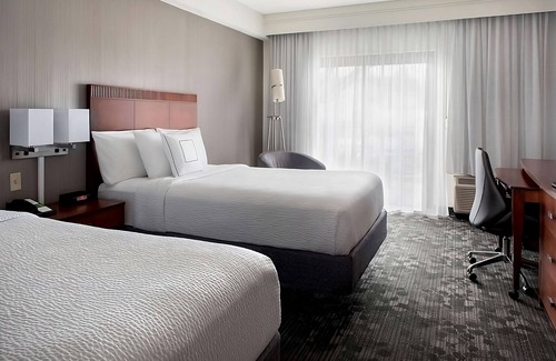 Milford Hotel | Relaxing Stay, Two 1BR Units With Pool, Enjoy Nearby Boston Attractions!