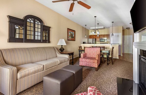 Berkeley Hotel | Relaxing Suite Perfect for Family Vacations w/Kitchen and Pools!