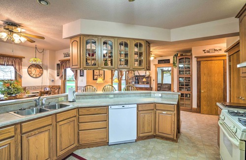 Washburn House | Relaxing Waterloo Retreat w/Orchard View!
