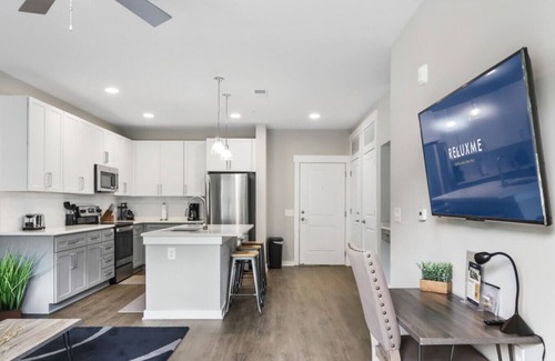 Steele Creek Condo | Reluxme | Chic 1BR Near Mall & Airport