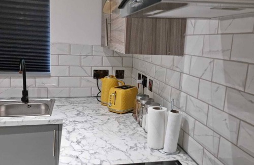 Hackney Wick Apartment | Remarkable 3-Bed Apartment in London