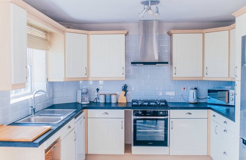 Penylan House | Remarkable 4-bed House in Cardiff