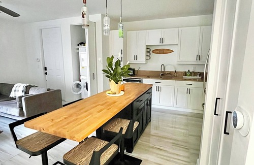 Sailboat Bend Condo | Remodeled 1/1 in Historic Sailboat Bend. 10 min to Downtown Las Olas and Beach