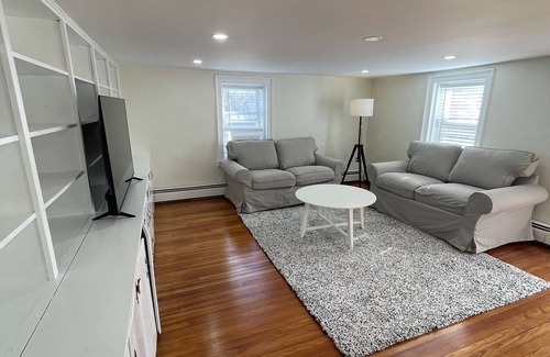 Westminster Apartment | Remodeled 1 Bedroom Apt - Westminster, MD. Close to McDaniel College-WiFi & AC