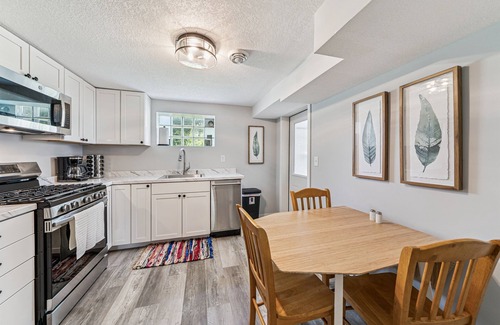 Pepin Apartment | Remodeled 2 Bedroom Apartment by Wedding Venues