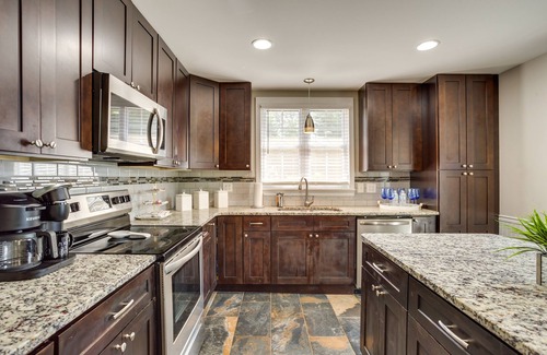 Buford House | Remodeled Family Home ~ 2 Mi to Lake Lanier!