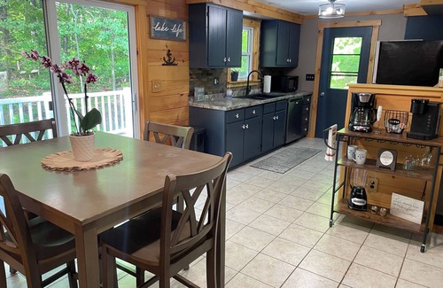 Hesston House | Remodeled home less than 1 mile from entrance to Seven Points at Raystown Lake