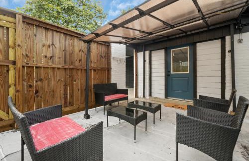 Willow Meadows/Willowbend Area House | Remodeled Home near NRG, Downtown, Medical Center sleeps10