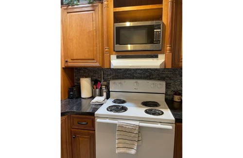Lowry Hill East House | Remodeled one bedroom apt. #2 in the Uptown area