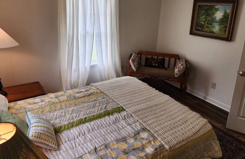 Greene County Apartment | Remodeled Townhouse Close to Greeneville, Tusculum and Jonesborough.