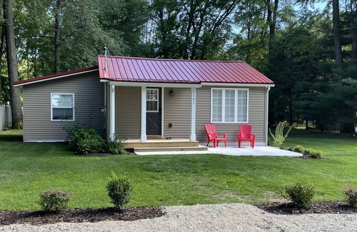 Baldwin Cottage | Remodeled Wolf Lake Cottage - Great Lake View