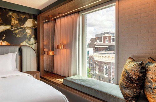 Burgwallen Nieuwe Zijde Hotel | Renaissance Amsterdam Hotel