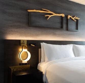 Northbrook Hotel | Renaissance Chicago North Shore Hotel