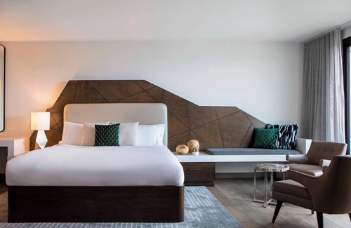 Northeast Park Hill Hotel | Renaissance Denver Hotel & Conference Center
