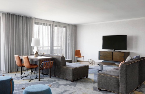 Northeast Park Hill Hotel | Renaissance Denver Hotel & Conference Center