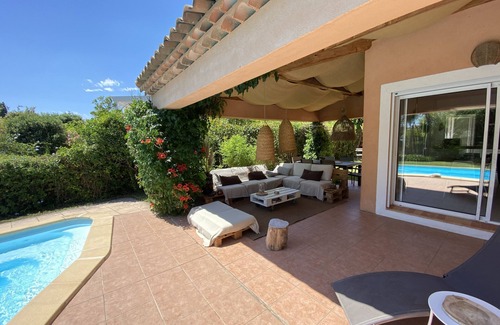 Carqueiranne Villa | Renovated 150m2 air-conditioned villa with swimming pool close to beaches