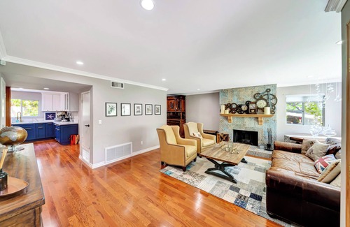 Woodland Hills House | Renovated 2King BRs W/Doggy Run & Golf Views!