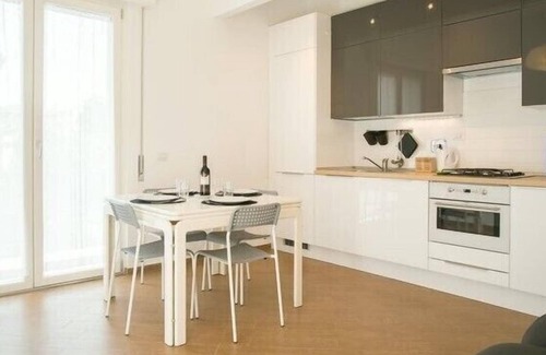 Quartiere Coppede Apartment | Renovated Apartment, Wi-Fi, Sat TV, AirCo close Villa Borghese, Sapienza, Luiss