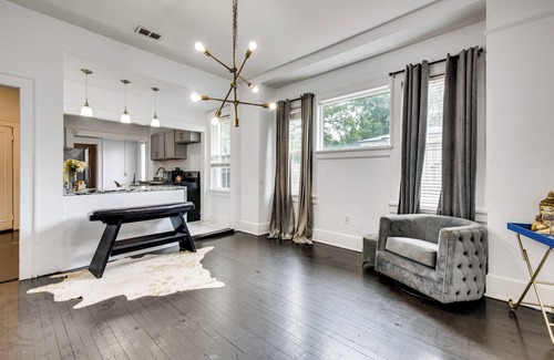 Pittsburgh House | Renovated ATL Home 2 Mi to Mercedes-Benz Stadium!