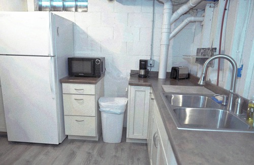 Independence House | Renovated basement apartment at Daddy Roy's Bed & Vintage.