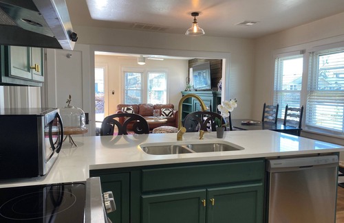 Miller House | Renovated Casa Verde, in the heart of OKC