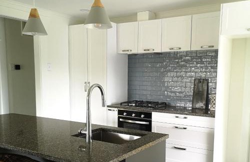 Te Awamutu House | Renovated Character with Spa