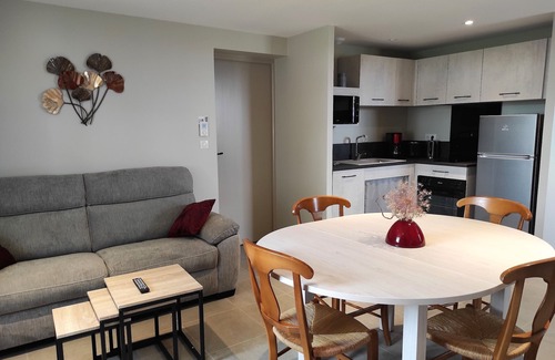 La Celle Cottage | Renovated cottage with park and playground, family friendly